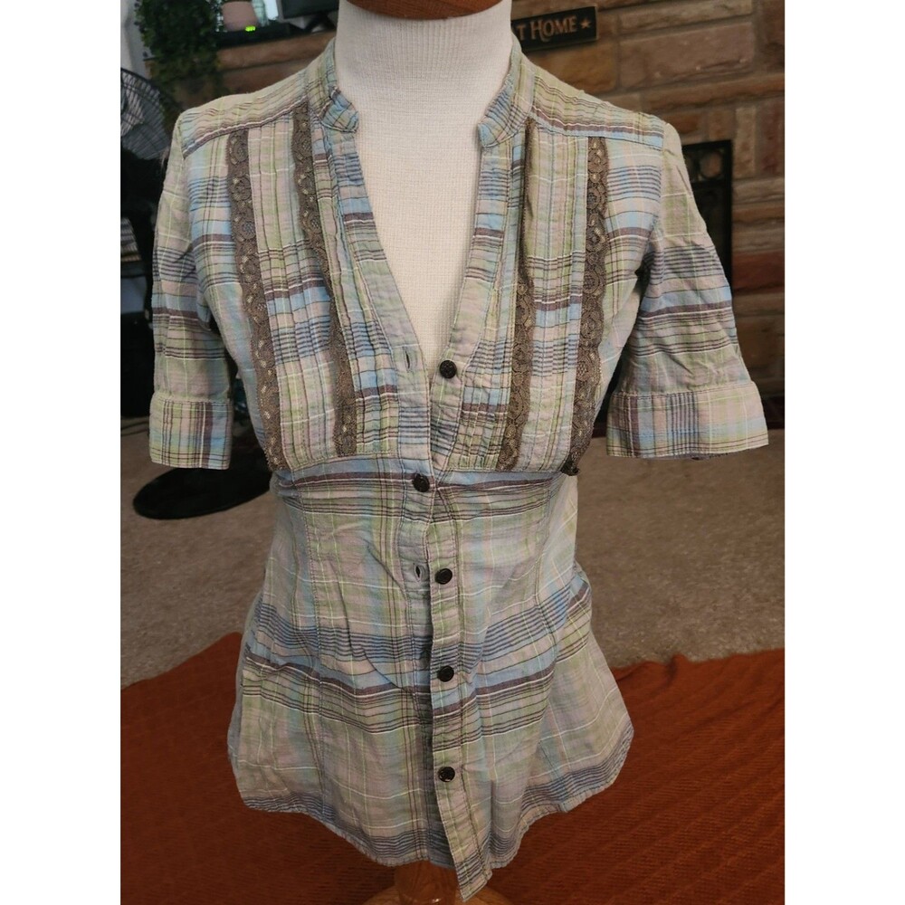 Maurices Vintage Style Plaid Short Sleeve Button Down Top-small